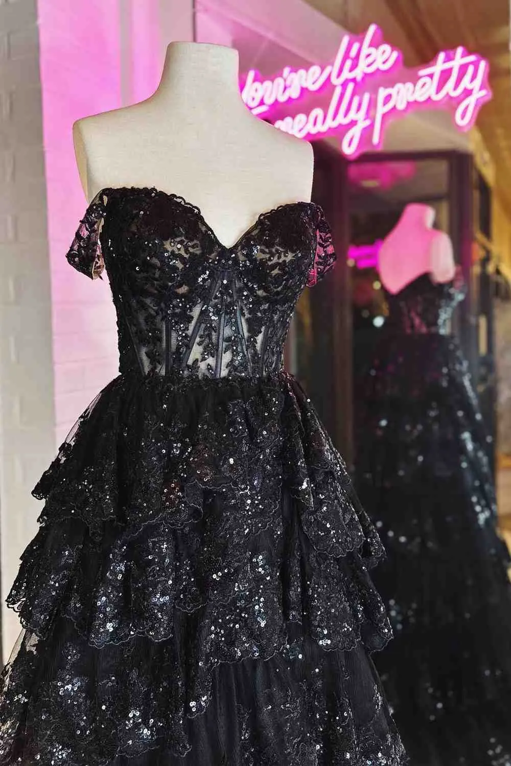 2025 Long Light Blue Corset Lace Prom Gowns Tiered Tulle Formal Graduation Dress