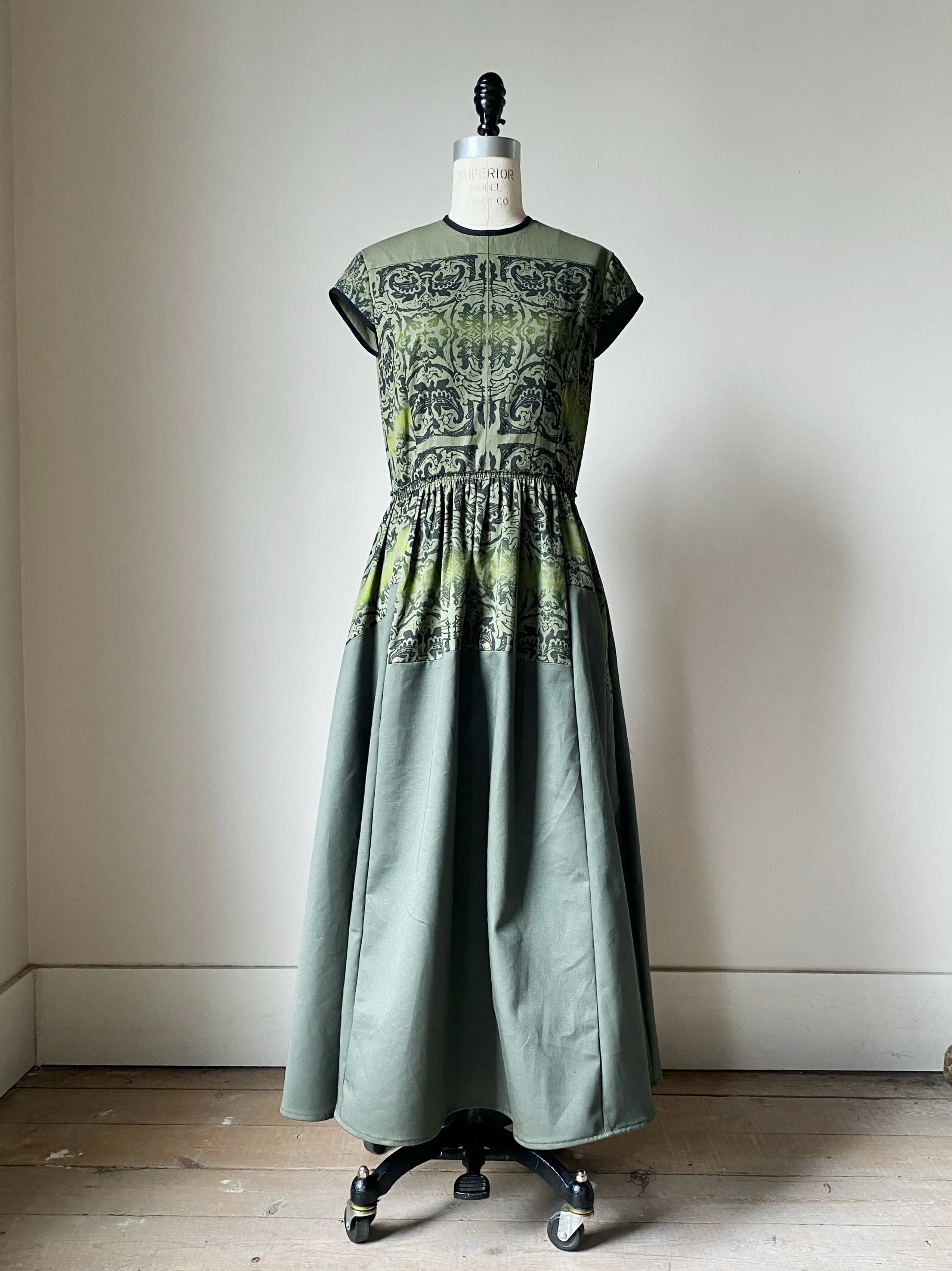 arena ny lillian dress in army