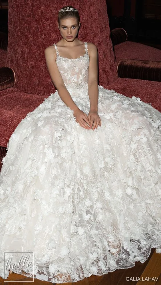 Beautiful Wedding Dresses 3D Lace Flowers Sexy Beach Boho Bridal Gowns with Spaghetti