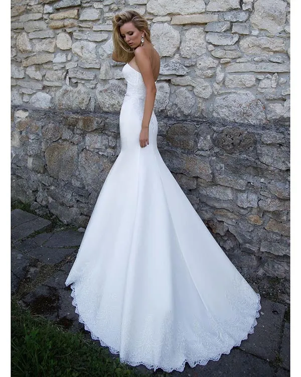 Elegant 2018 Satin Mermaid Wedding Dresses Strapless Delicate Lace Bridal Wedding Gowns Fashion