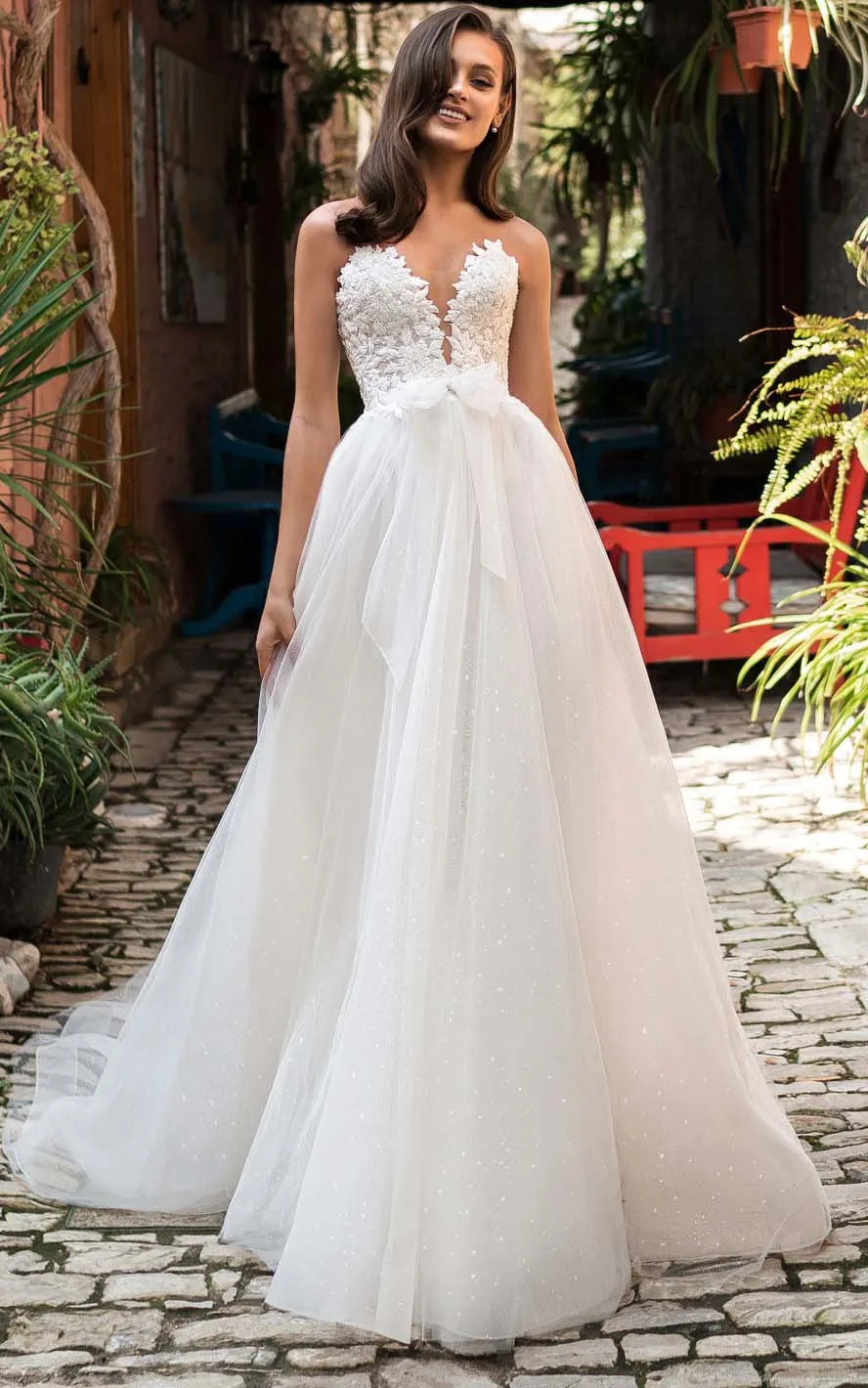 Elegant A Line Ball Gown Sweetheart Lace Tulle Court Train Wedding Dress with Appliques and Bow-715954