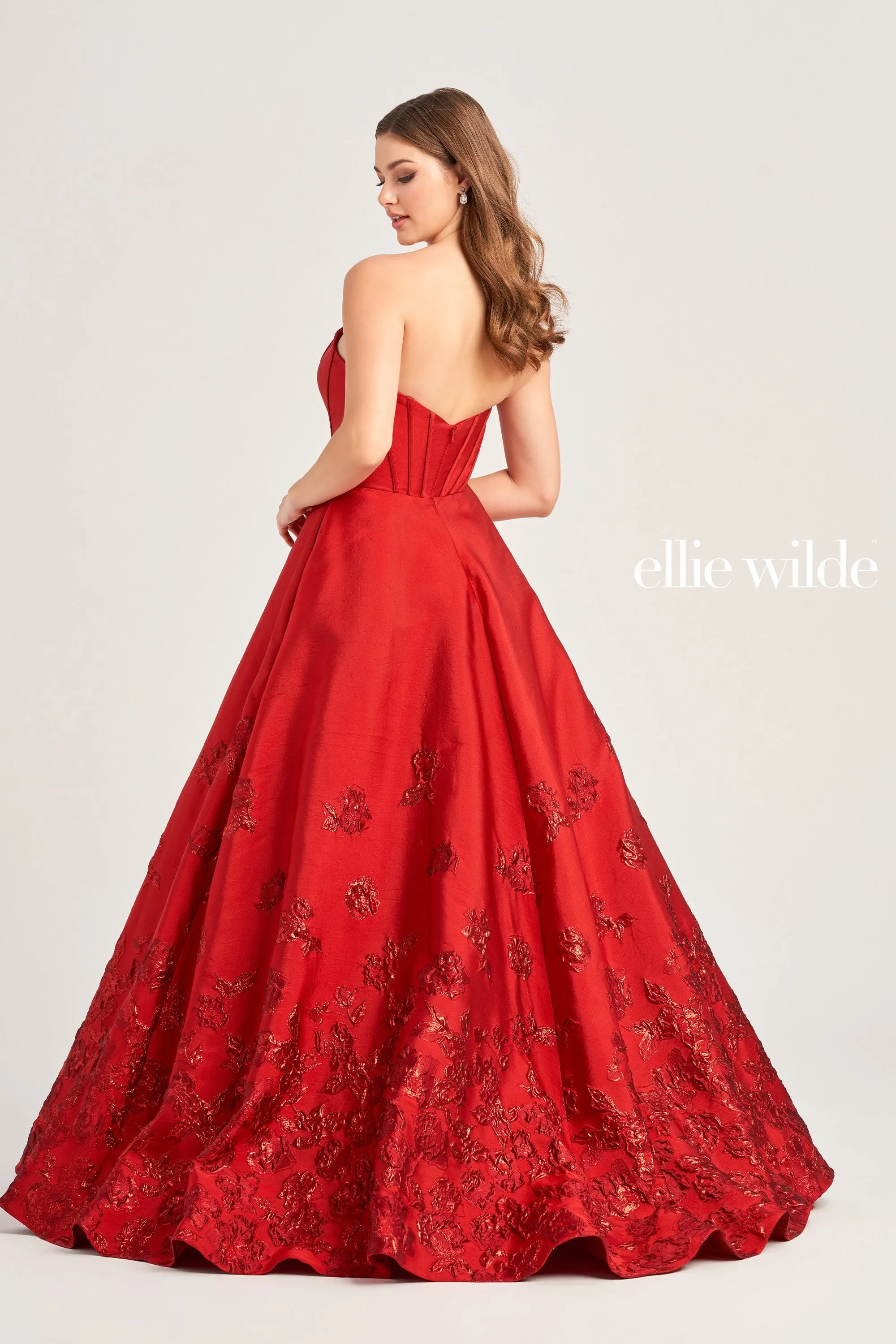 Ellie Wilde: EW35073