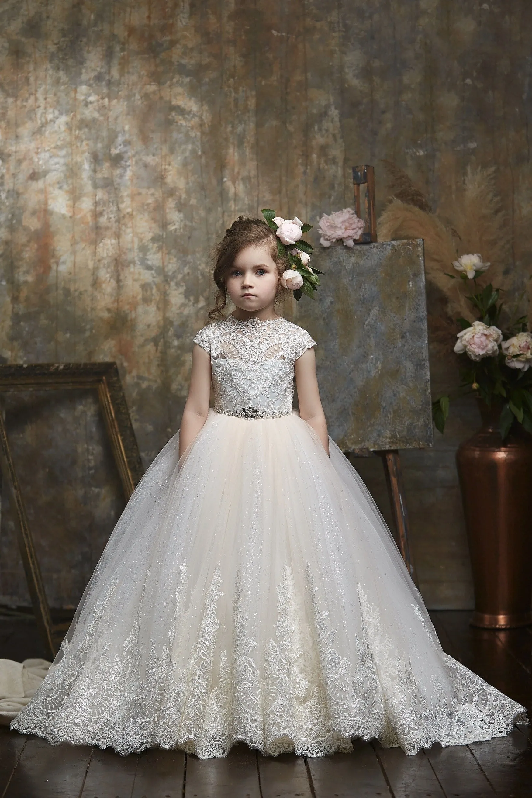 Girls Lace & Tulle Cap-Sleeved Dress