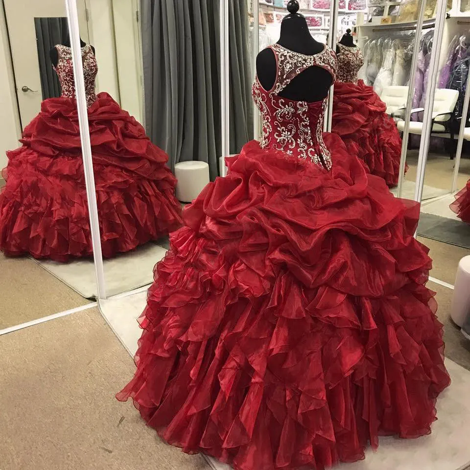 Gorgeous Burgundy Quinceanera Dresses Beaded Rhinestones Shiny Puffy Ruffles Ball Gown Sweet 16 Dress vestidos de quinceañera