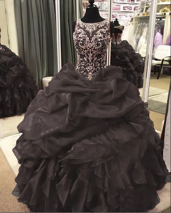 Gorgeous Burgundy Quinceanera Dresses Beaded Rhinestones Shiny Puffy Ruffles Ball Gown Sweet 16 Dress vestidos de quinceañera