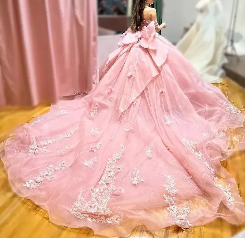 Lace Up Back Tulle Pink Quinceanera Dress with Lace Appliques