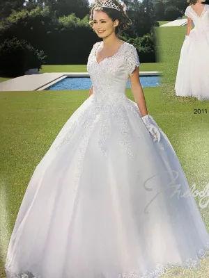 Melody Size 6 2011 White Informal
