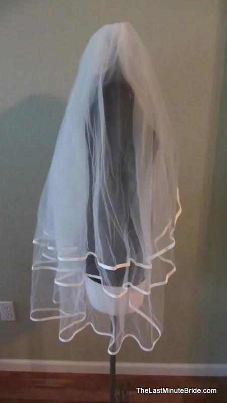 Paloma Blanca Veil Style: V418D