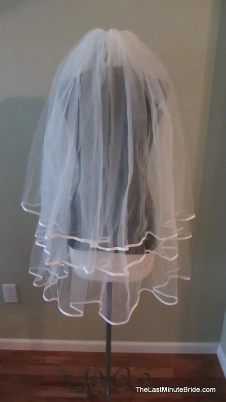 Paloma Blanca Veil Style: V418D