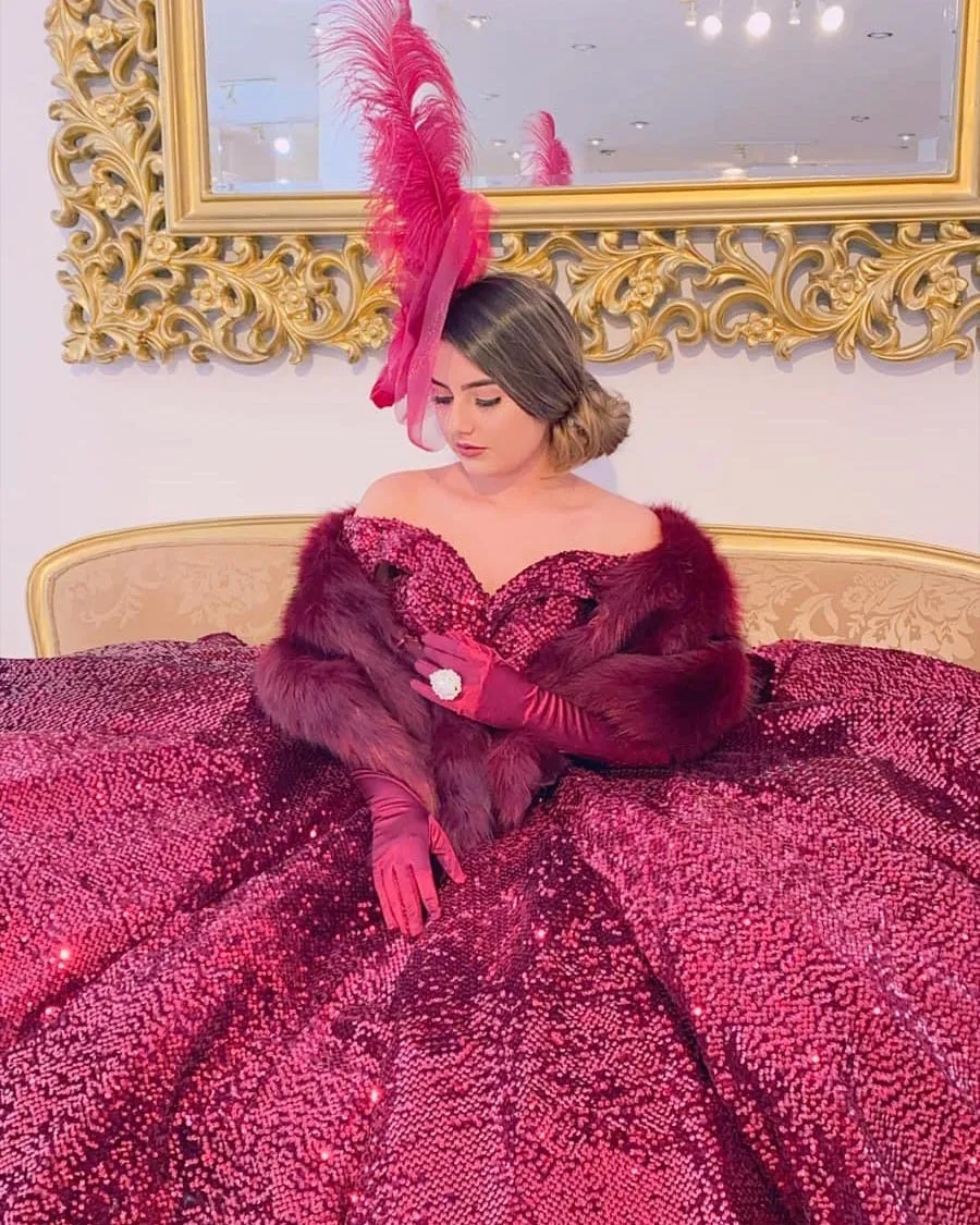 Popular Sparkly Burgundy Quinceanera Dress Sequins Off The Shoulder Sweet 16 Dress Ball Gown vestidos de quinceañera