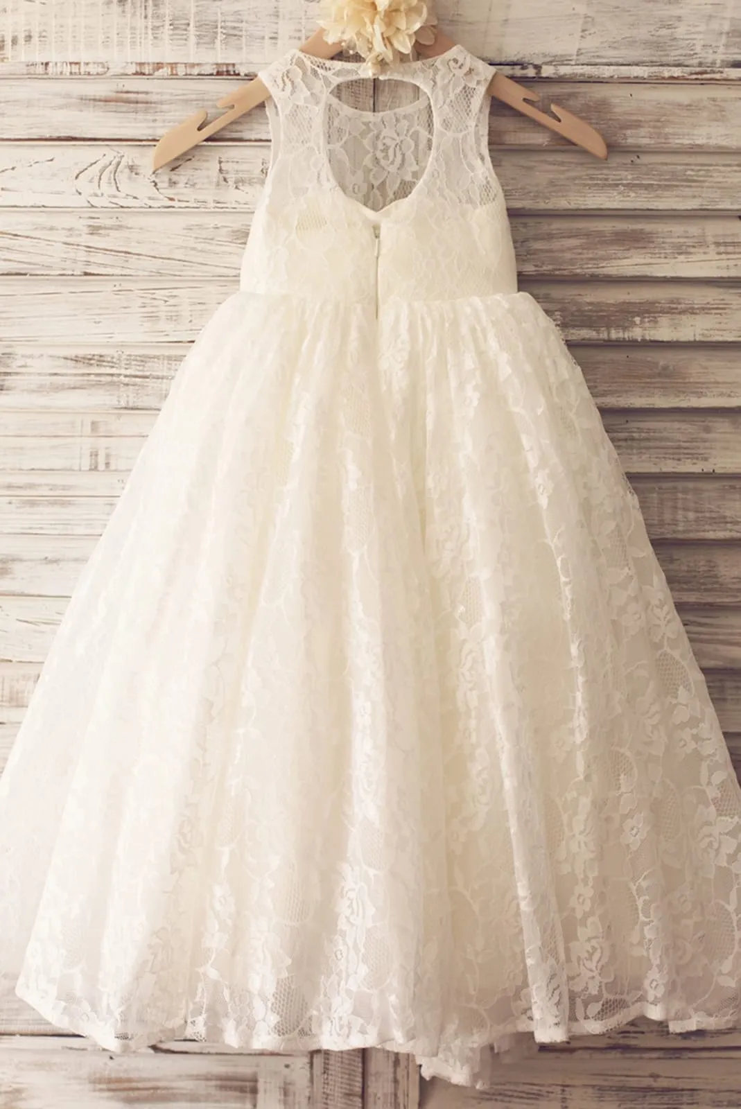 Princess Ivory Lace Keyhole Back Floor Length Wedding Flower Girl Dress