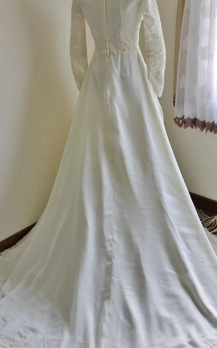 Queen Anne Neck Long Sleeve A-Line Satin Wedding Dress With Lace Hem-ET_711382