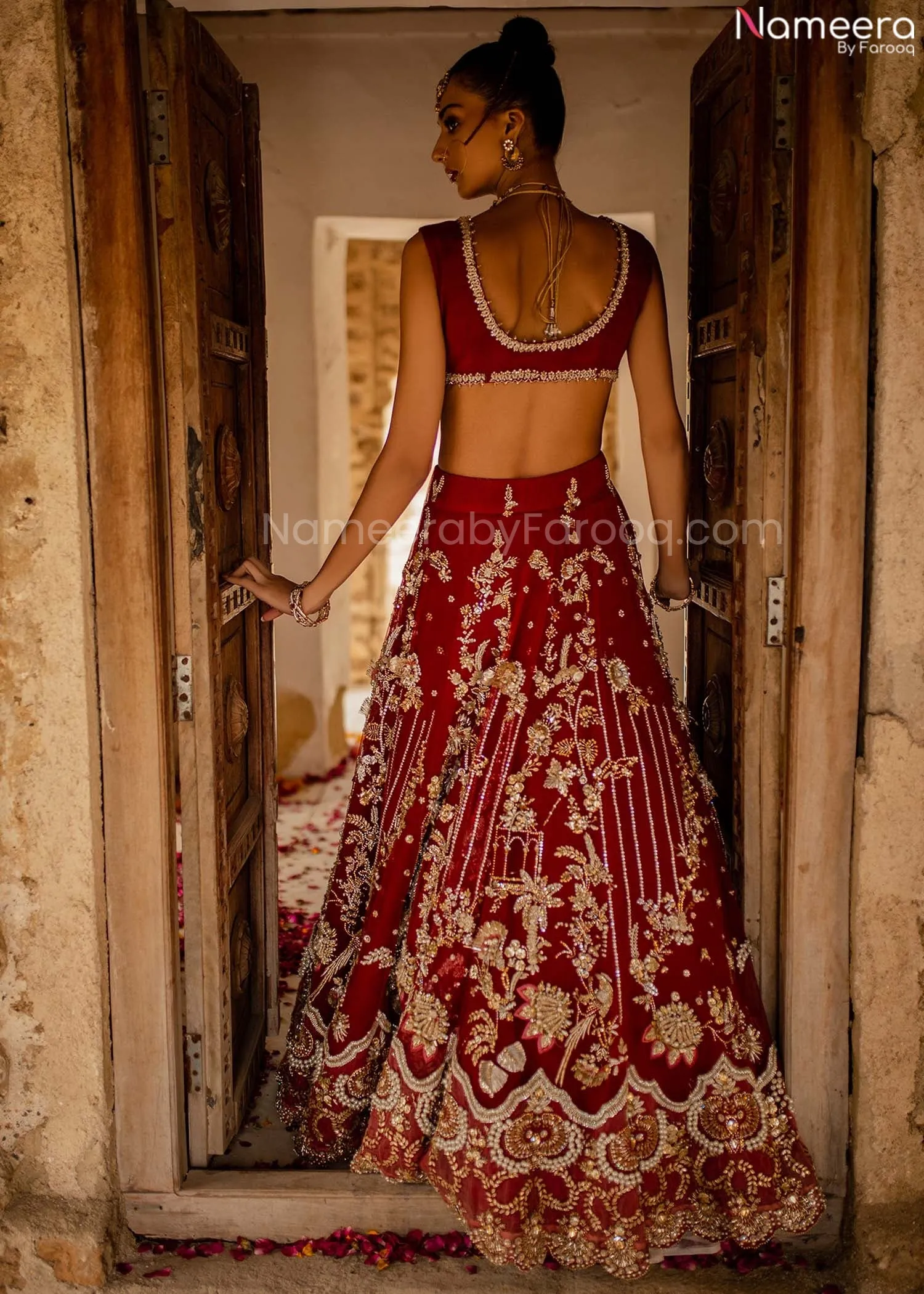 Red Pakistani Bridal Lehenga Online for Wedding #BN997