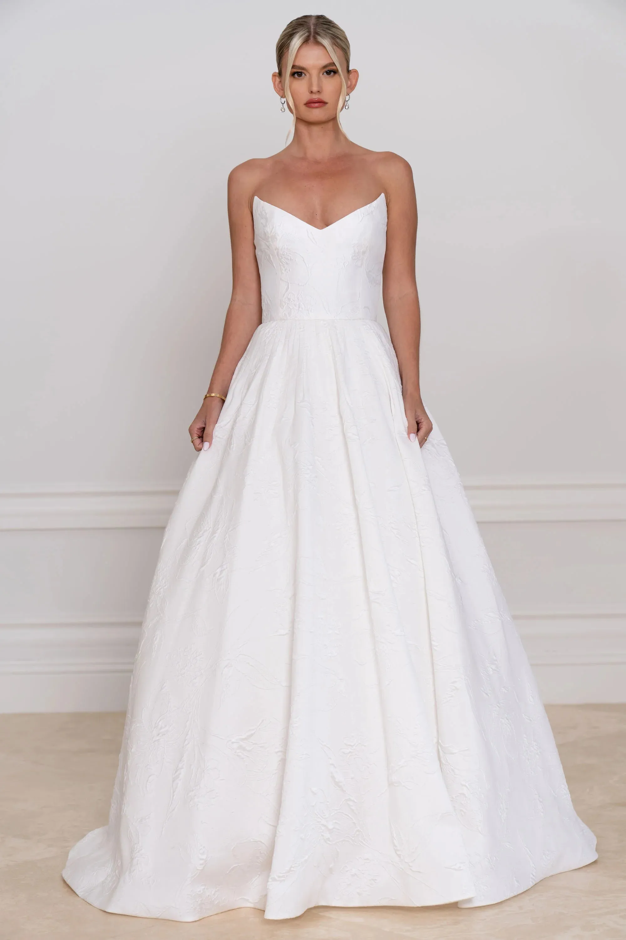 Reem Acra "Elegance of the Stars"