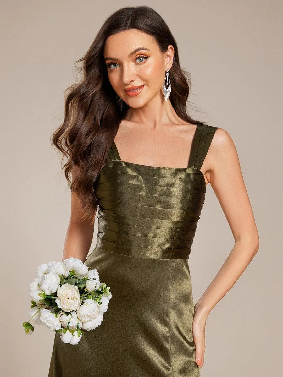 Robe de demoiselle d'honneur plissée en satin fendue