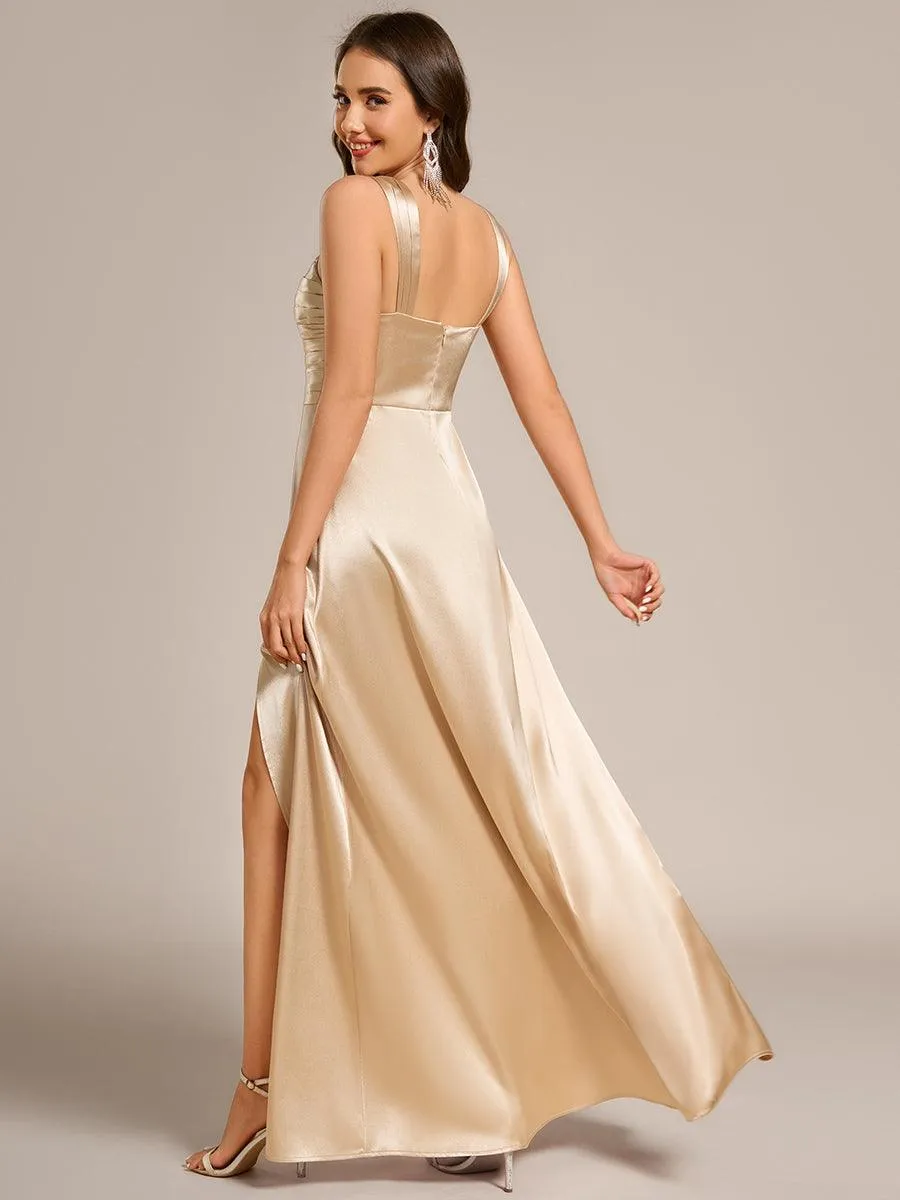 Robe de demoiselle d'honneur plissée en satin fendue