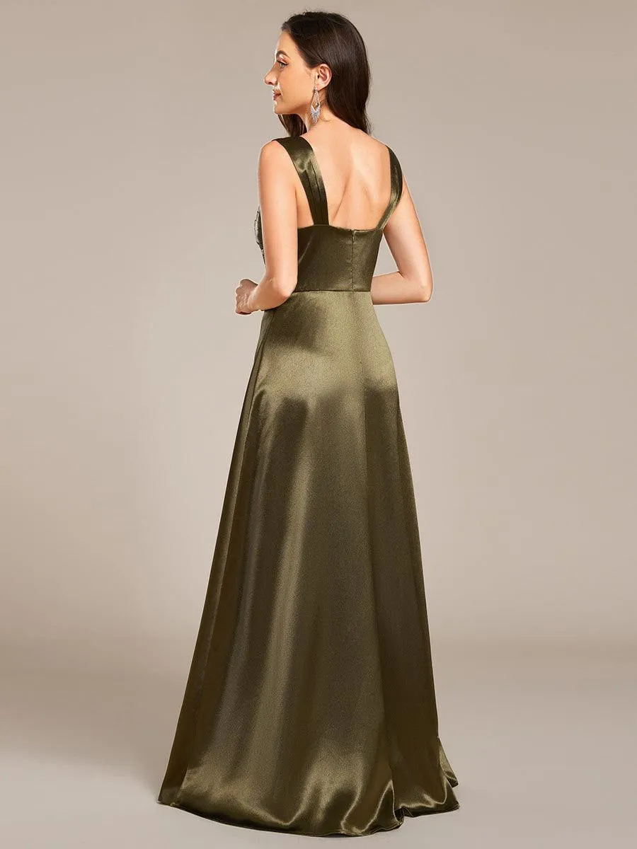 Robe de demoiselle d'honneur plissée en satin fendue