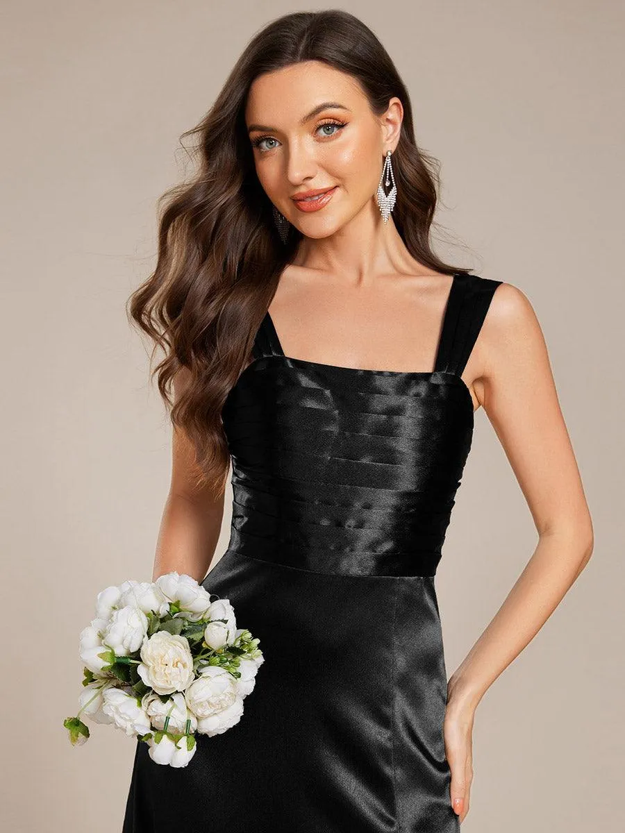 Robe de demoiselle d'honneur plissée en satin fendue