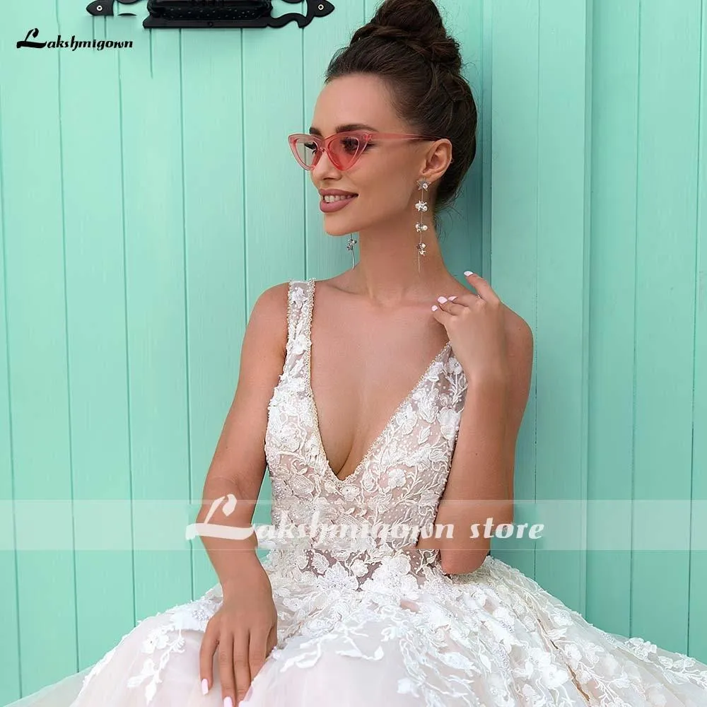 Roycebridal V-Neck A Line Lace Wedding Dresses Applique Beading