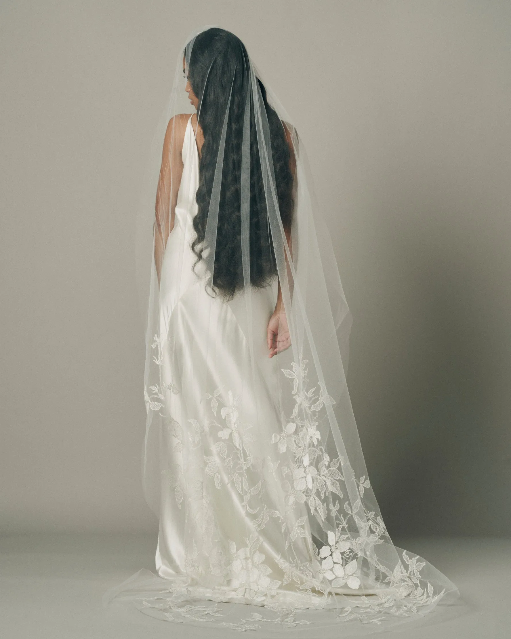 RTS TERRA EMBROIDERED FLORAL VEIL