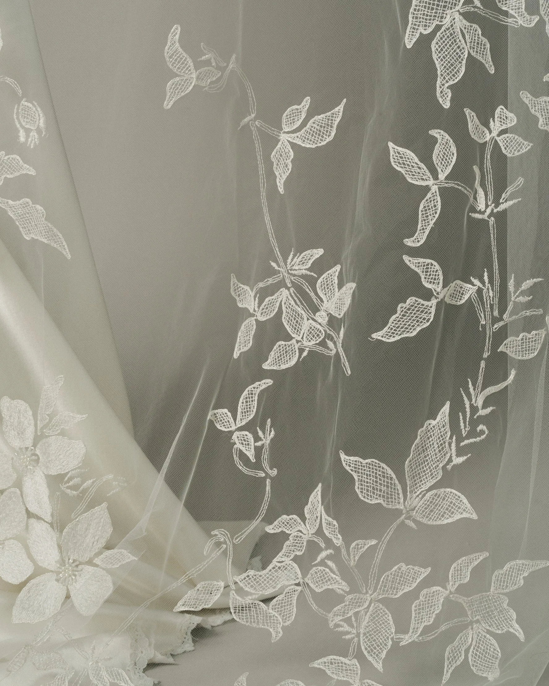 RTS TERRA EMBROIDERED FLORAL VEIL