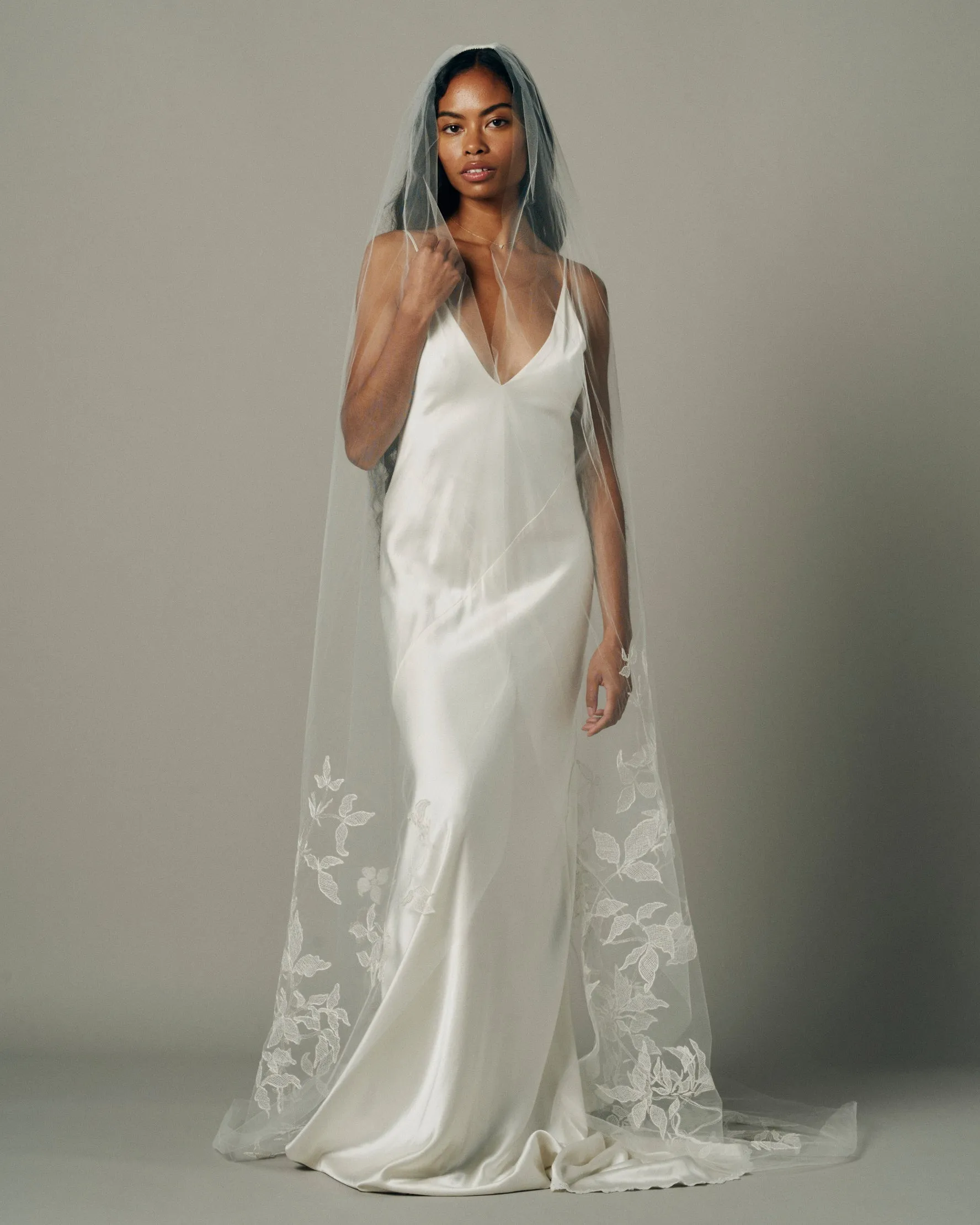 RTS TERRA EMBROIDERED FLORAL VEIL