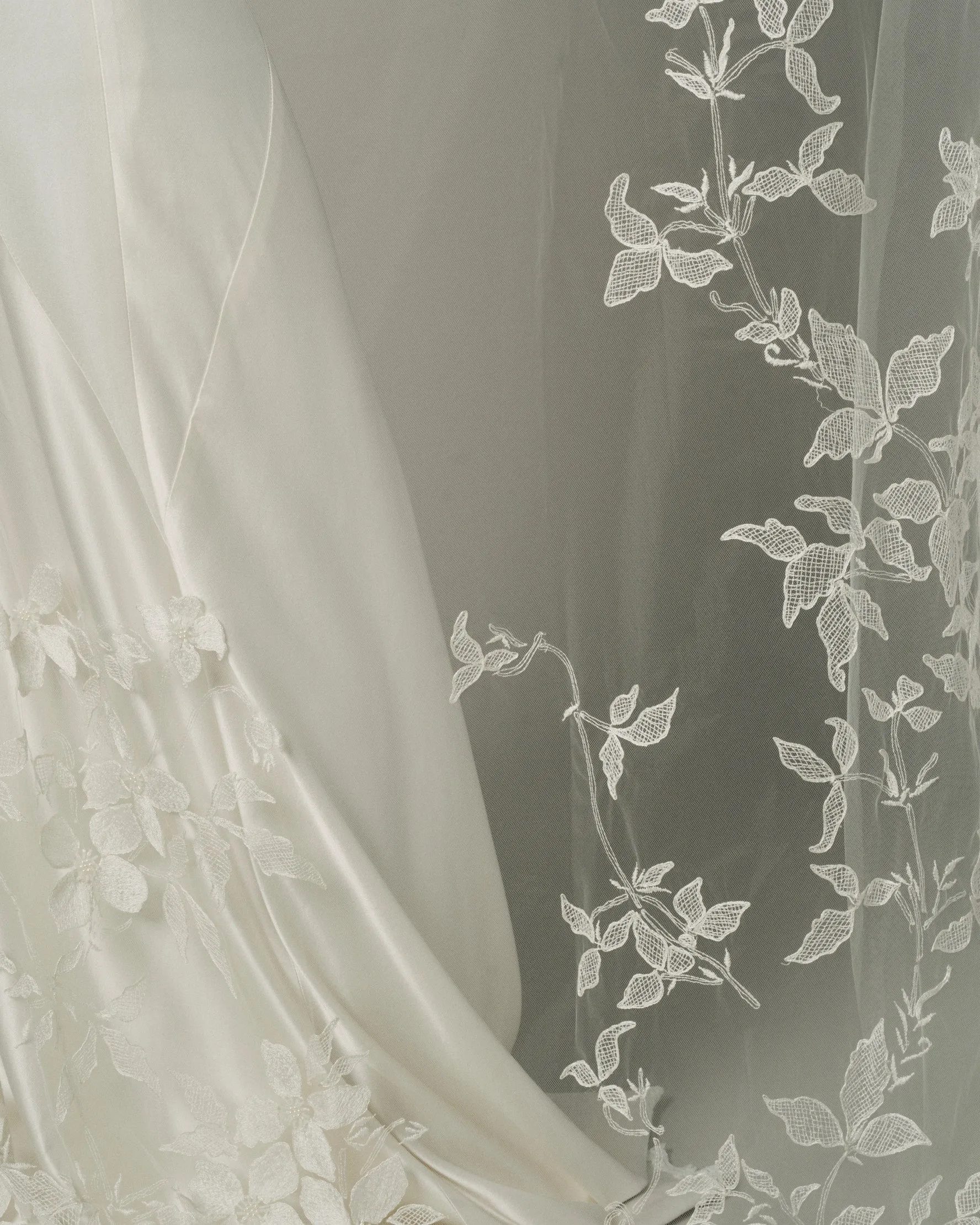 RTS TERRA EMBROIDERED FLORAL VEIL