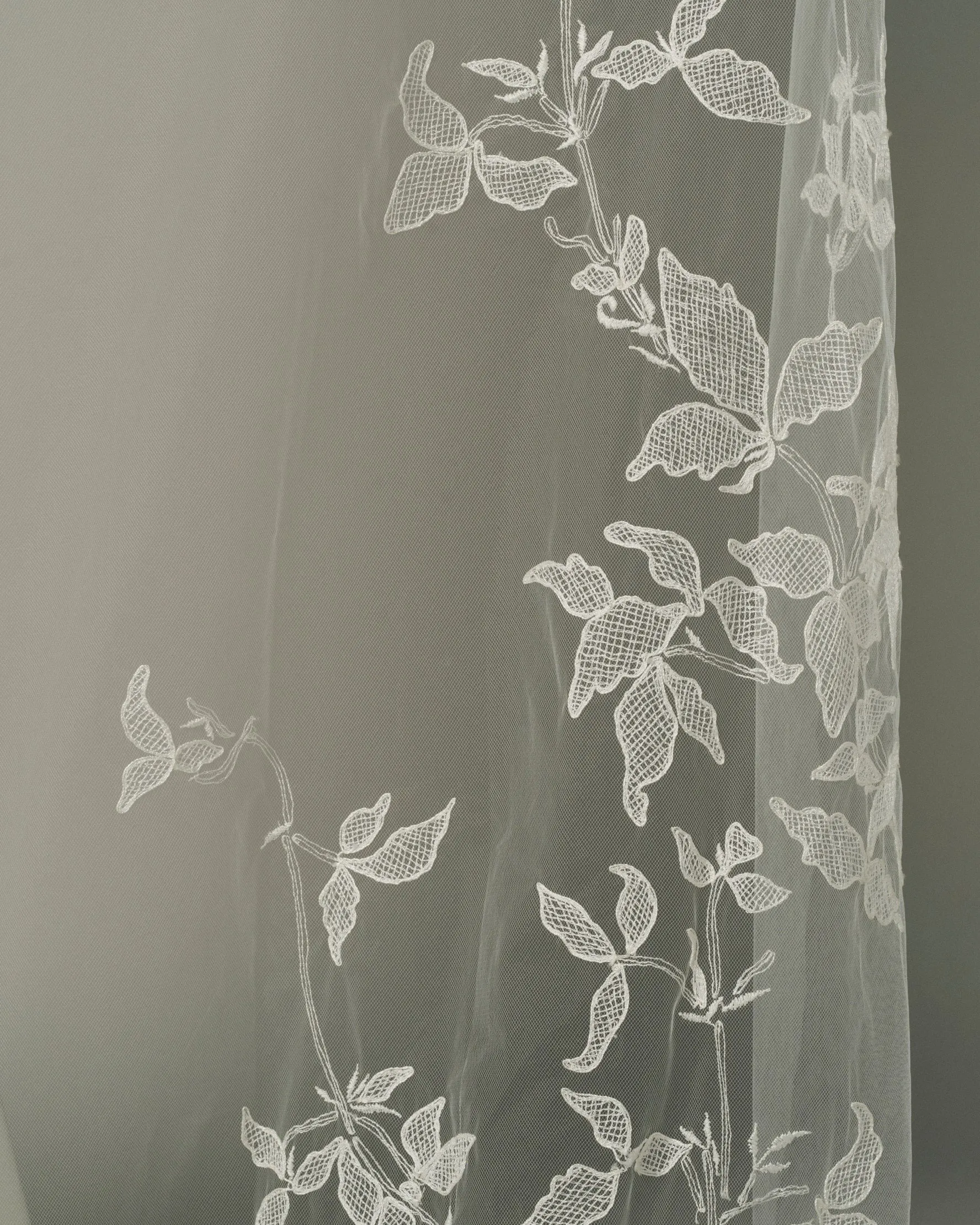 RTS TERRA EMBROIDERED FLORAL VEIL