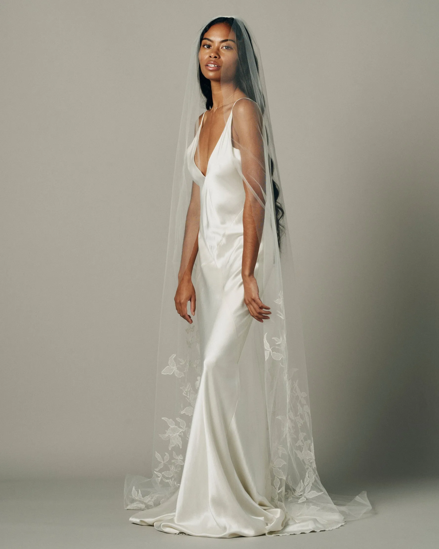 RTS TERRA EMBROIDERED FLORAL VEIL
