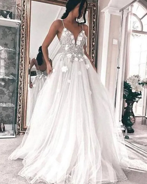 Sexy Beach Tulle Wedding Dresses Beaded A Line Spaghetti Straps Backless Bohemian Wedding Gown