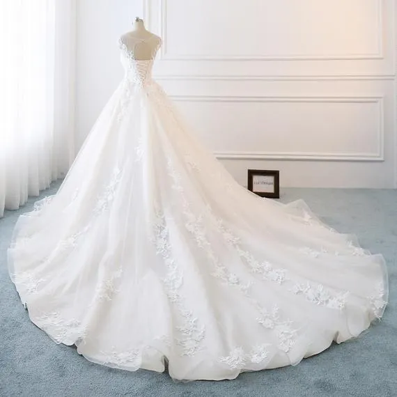 Sexy See Through Tulle Wedding Dress Beaded Appliques Lace Ball Gown Bridal Dress 2019