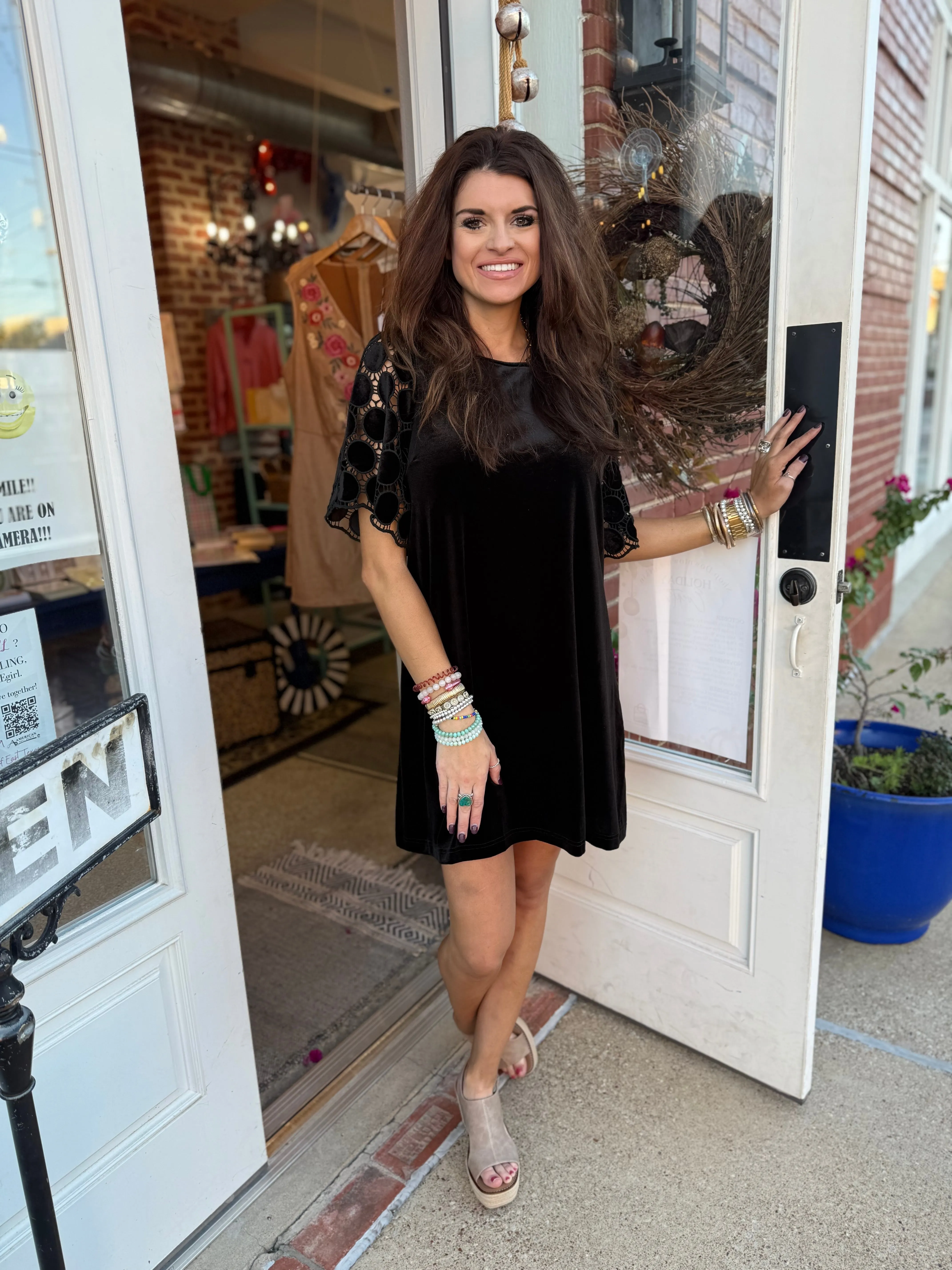 The Brandi Velvet Dress -Black