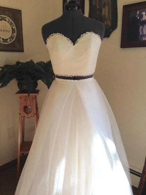 Two Piece Short Sleeve V-Neck Lace Bodice and Tulle Skirt Dress-ET_711505