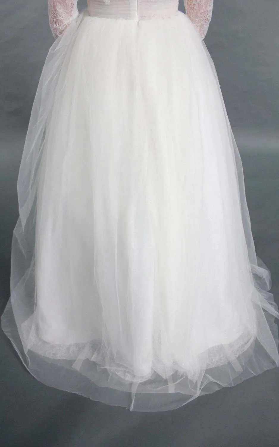 V-Neck Tulle Long Sleeve Dress With Lace Bodice-ET_711168