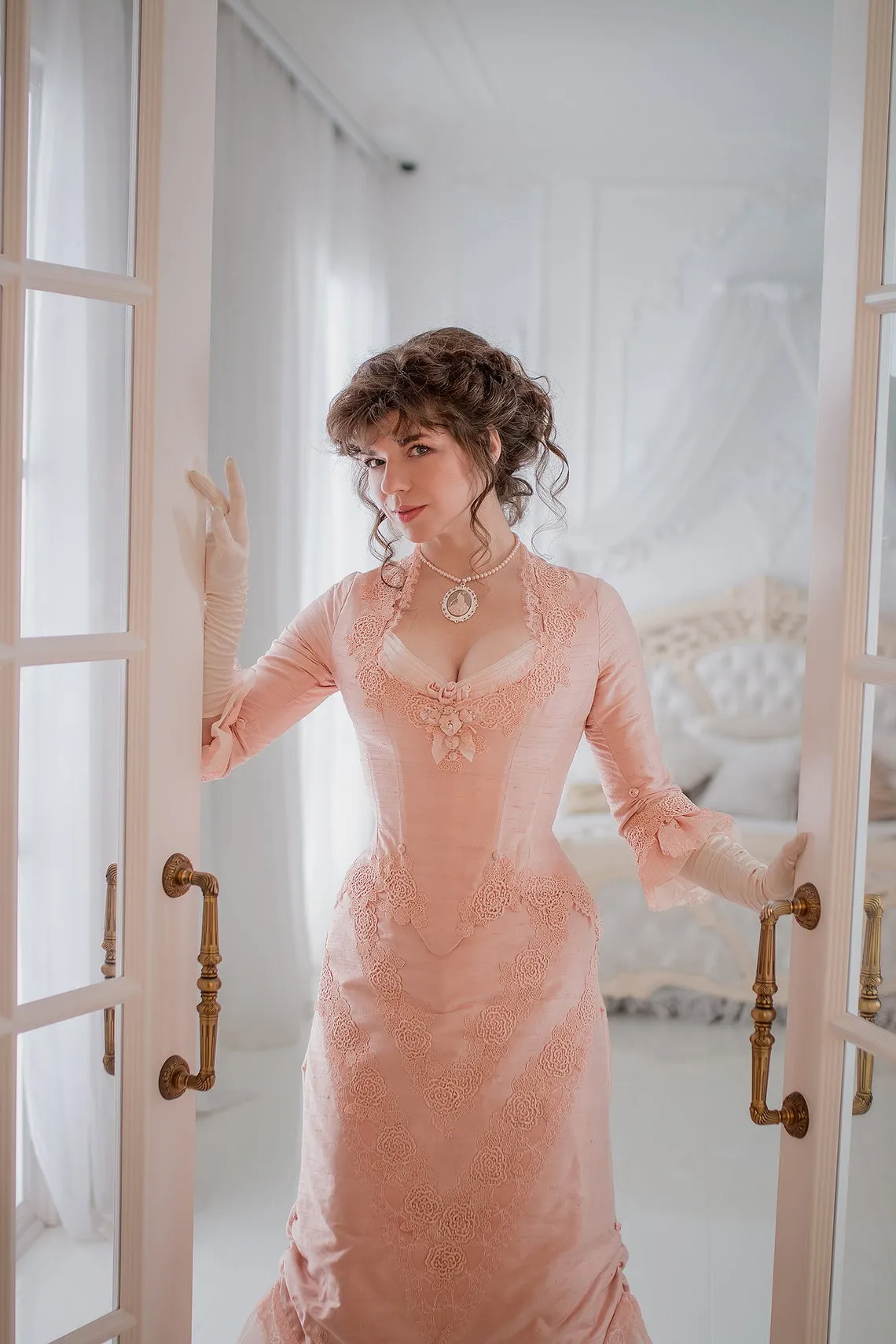 Vintage Victorian tusser silk pink lacy costume