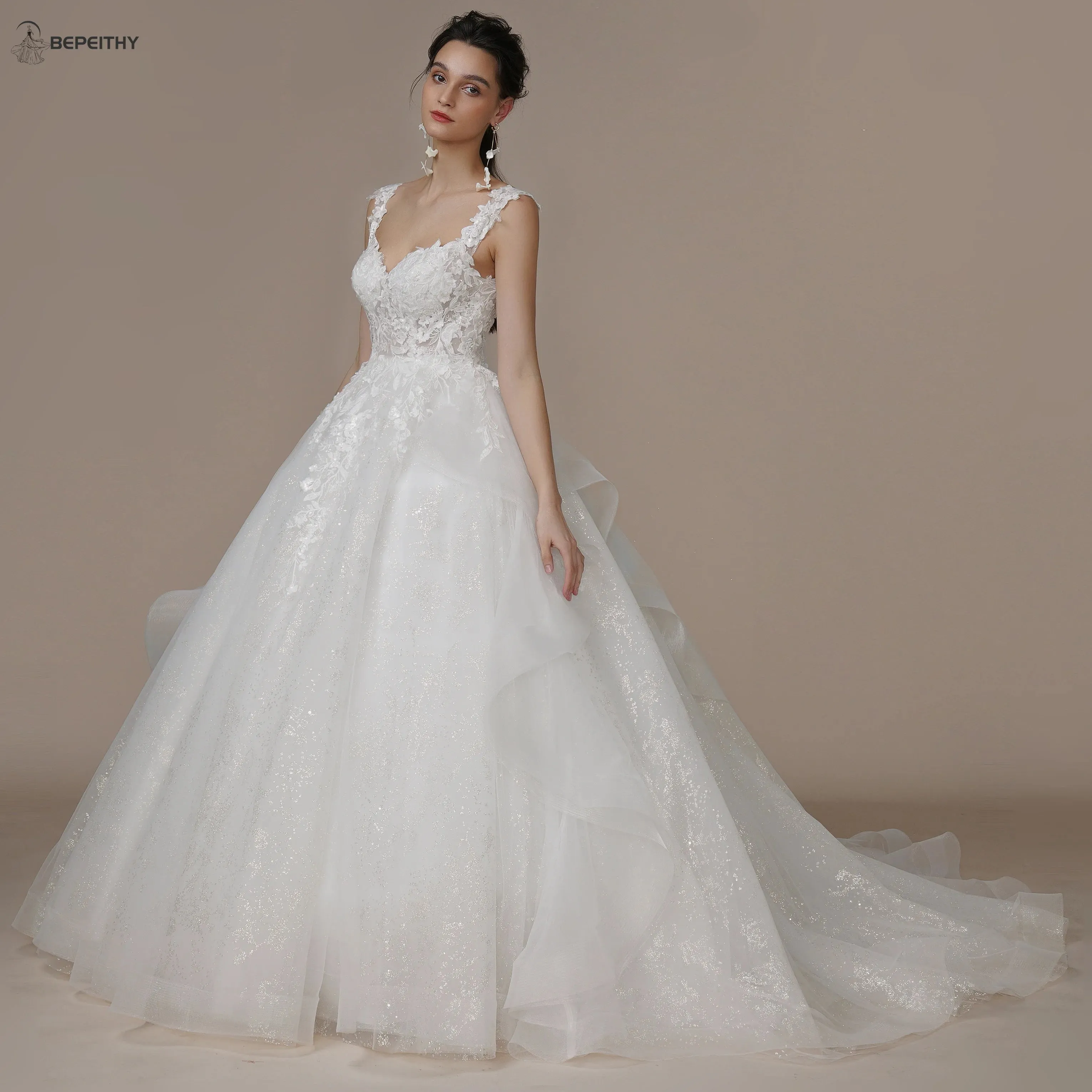 Wedding Dresses For Bride Sleeveless Court Train Appliques Women